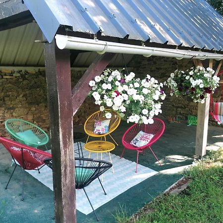Les Gites De L'Etang De La Foret Brandivy Ngoại thất bức ảnh